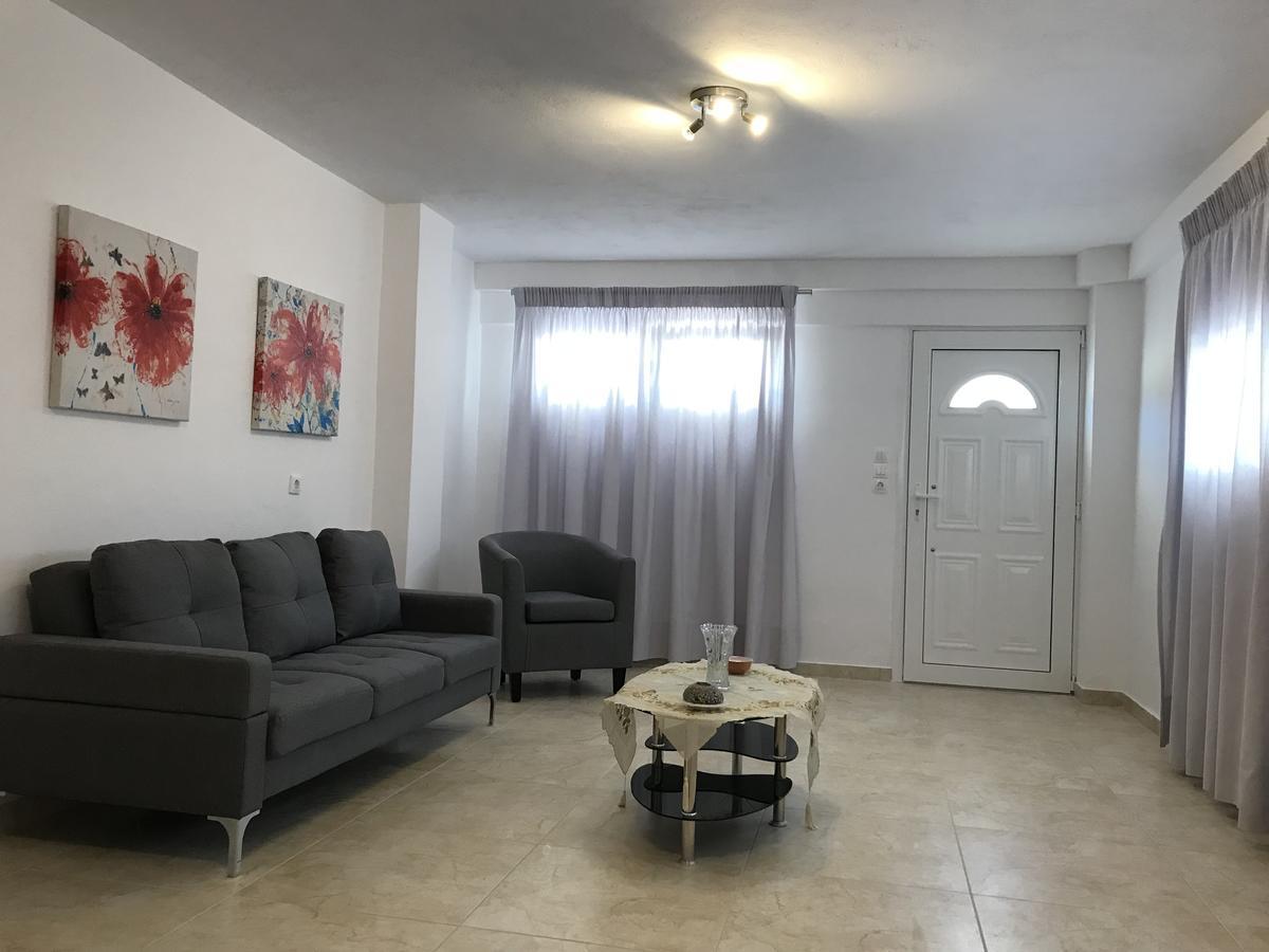 Villa Filoxenia Amarynthos Exteriör bild