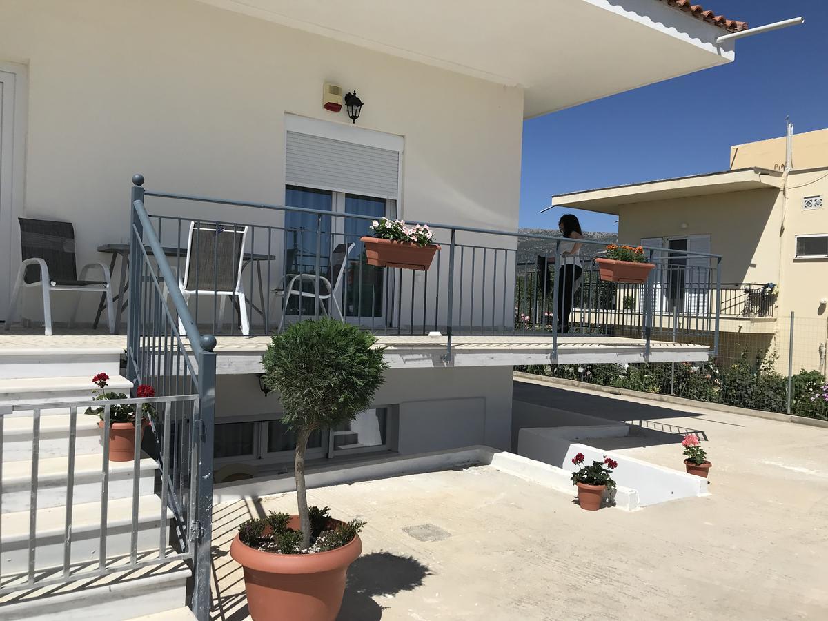 Villa Filoxenia Amarynthos Exteriör bild
